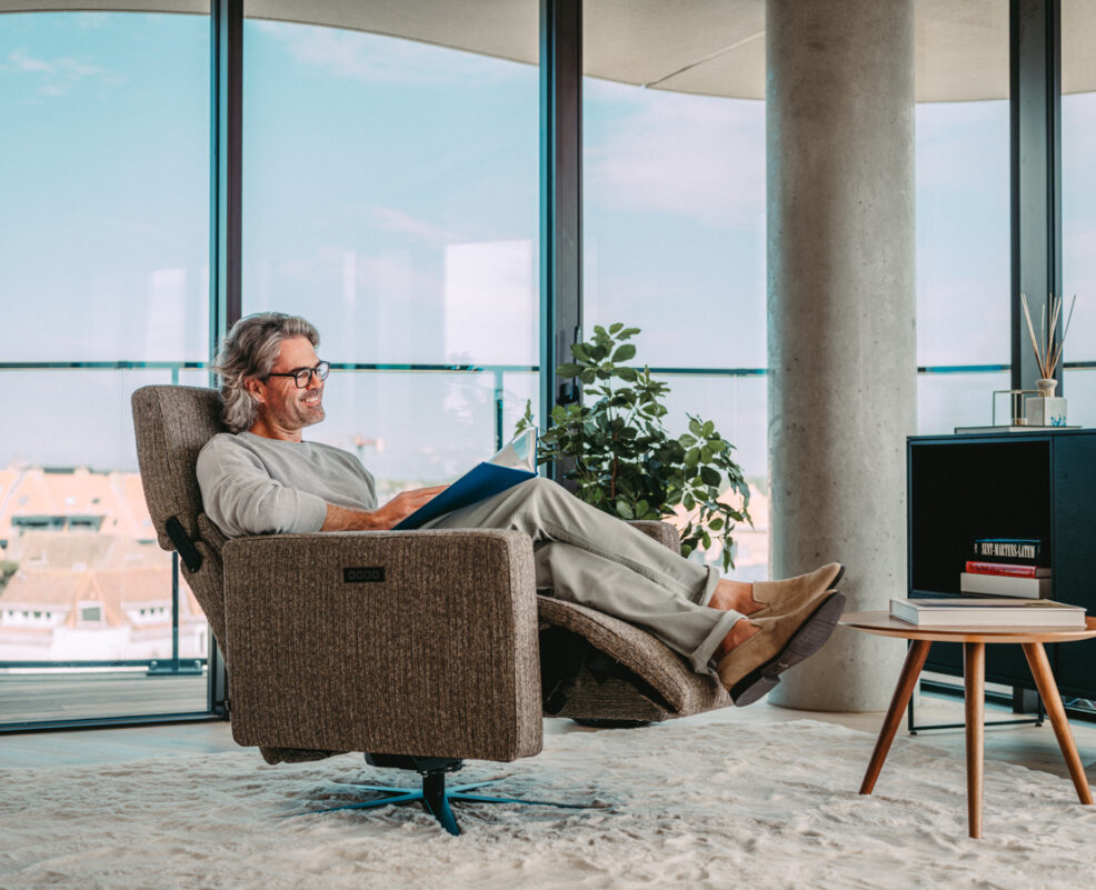 Phnx Production Moments Furniture WEB 032